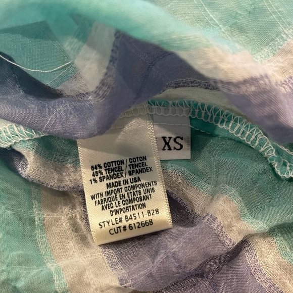 Anthropologie Cloth & Stone Clean Button Down. - Picture 7 of 7